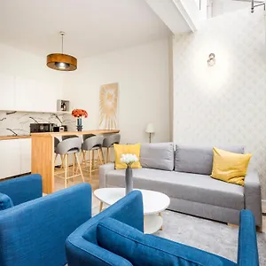 cosy-3-bedrooms-townhouse-louvre-champs-elysees.fr-paris.fr/